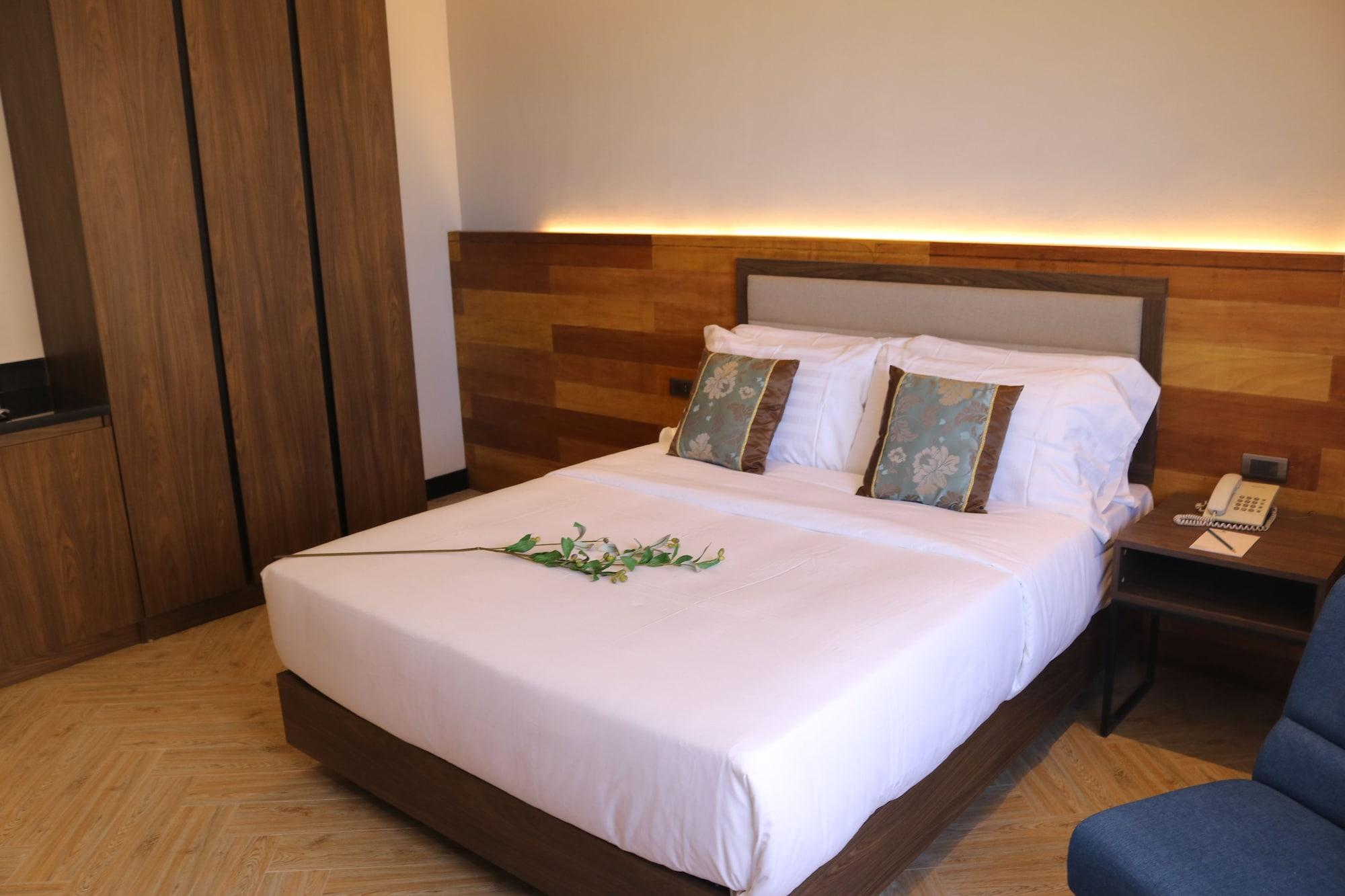 อะคาเซีย โฮเต็ล บาโกลอด Hotel บาโคลอด ภายนอก รูปภาพ