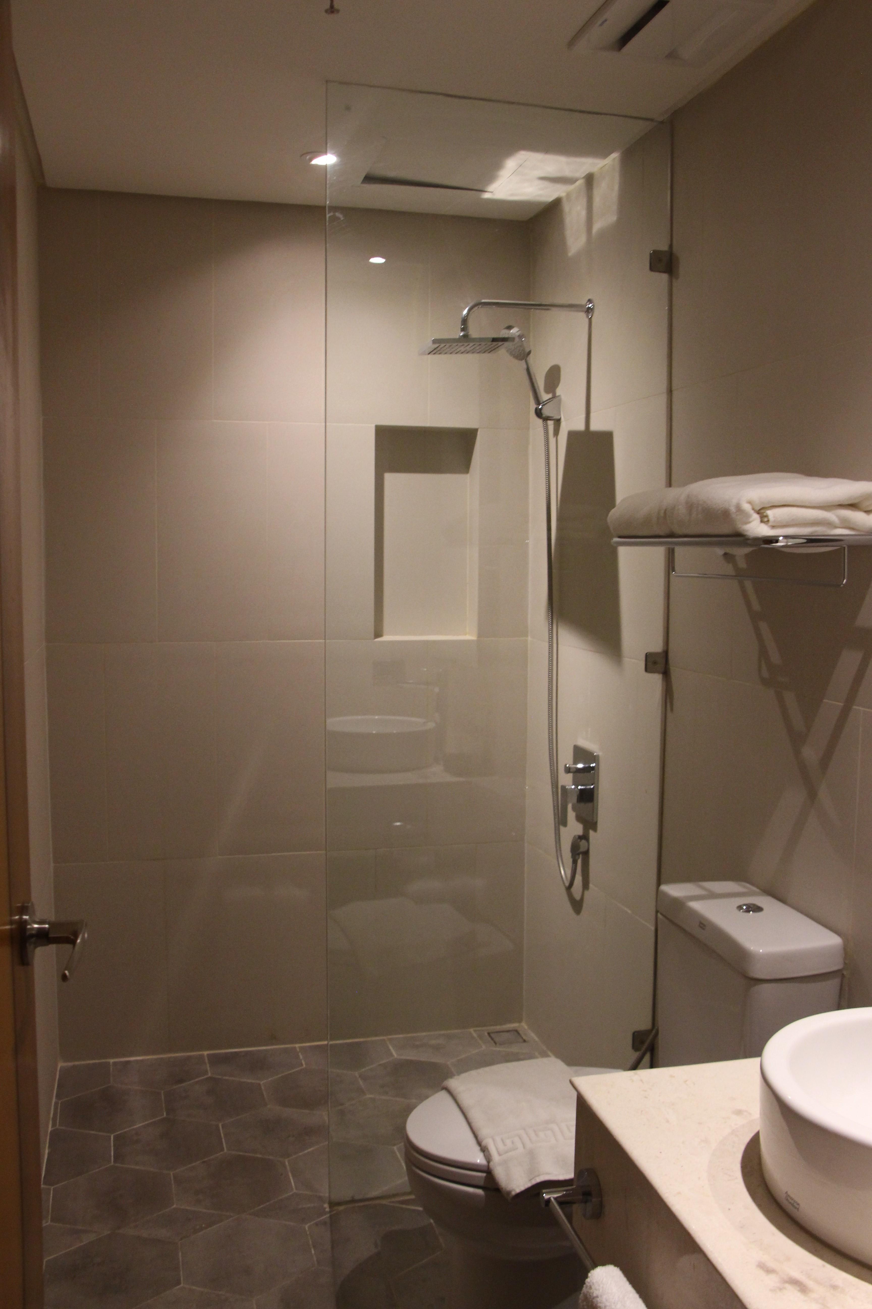 อะคาเซีย โฮเต็ล บาโกลอด Hotel บาโคลอด ภายนอก รูปภาพ