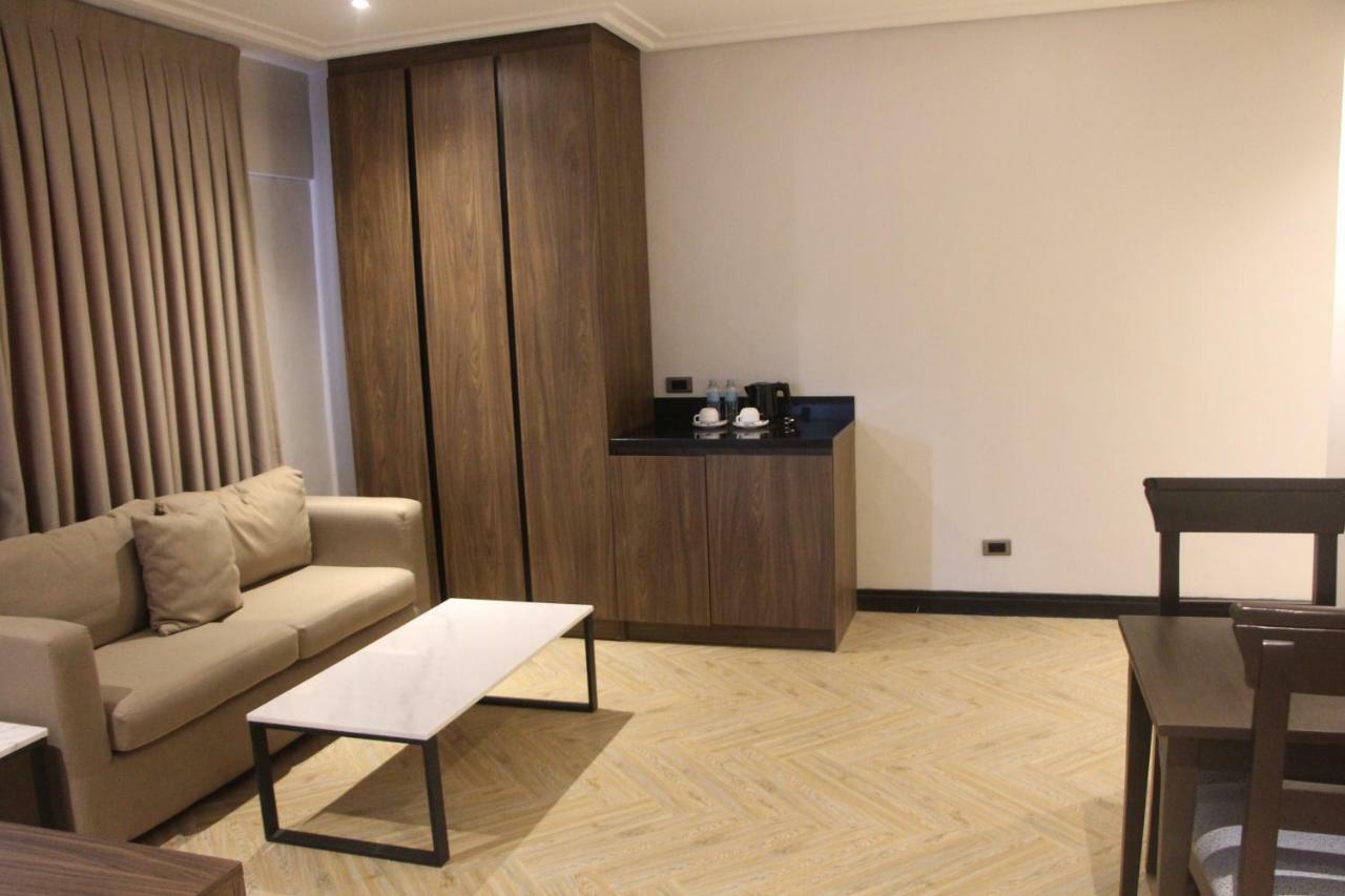 อะคาเซีย โฮเต็ล บาโกลอด Hotel บาโคลอด ภายนอก รูปภาพ